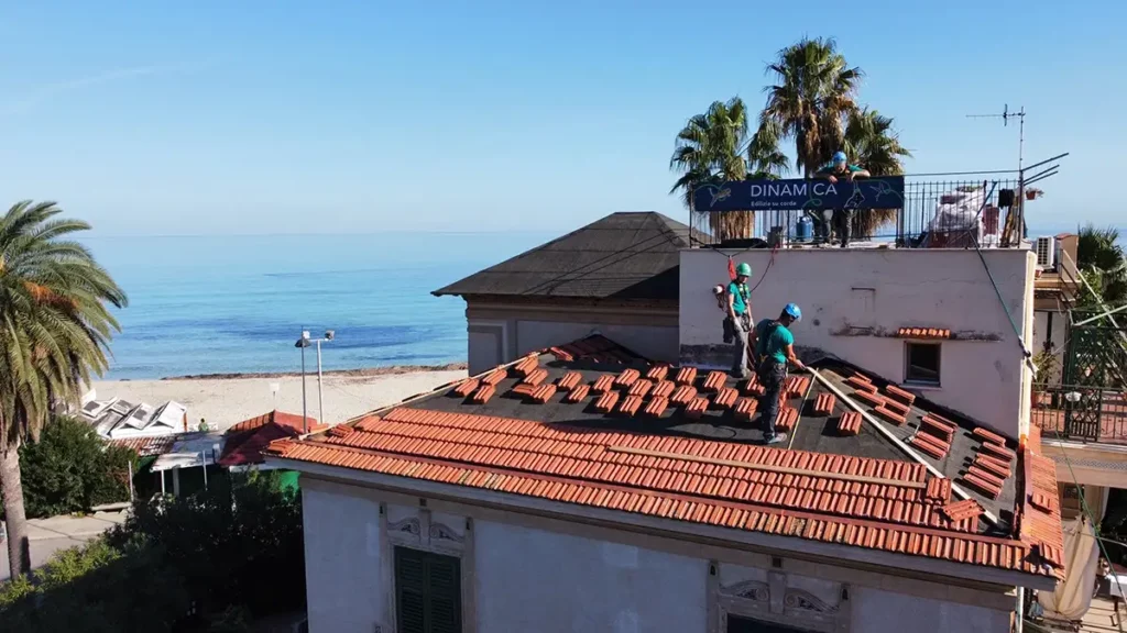 Sopralluoghi, Ispezioni E Verifiche5 Dinamica Edilizia su Corda ristruttura tetto villa sul mare