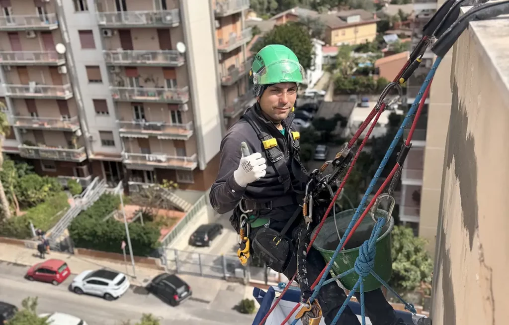 ripristino edificio in totale sicurezza senza impalcature e gru
